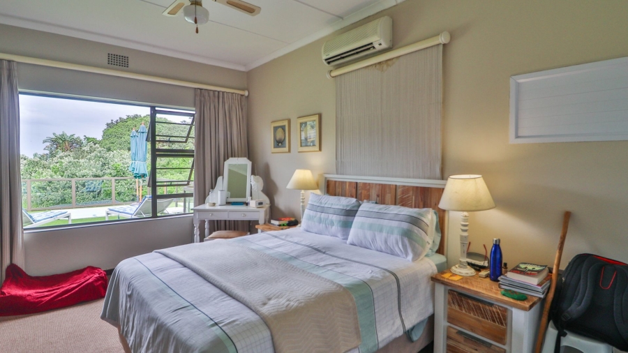 7 Bedroom Property for Sale in Marshstrand Eastern Cape